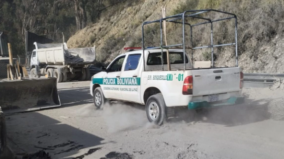 Accidente en la autopista La Paz-El Alto dejó 4 fallecidos y 12 heridos