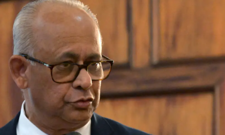 Secretario general de la OEA: “Los problemas económicos y financieros de Bolivia son severos”