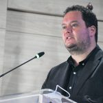 Emiten alerta migratoria contra Dorgathen por el caso Botrading y notifican a Migración