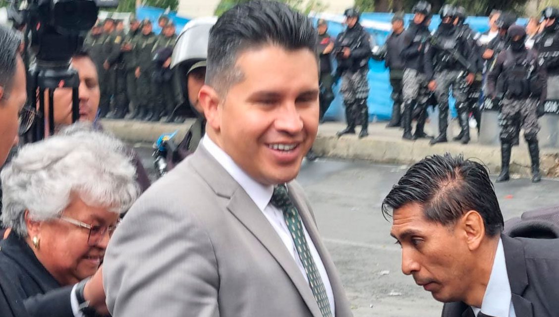 Diputado del PDC buscará revertir la ley de diferimiento de crédito; cree que causará caos económico