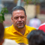 Revilla dice que es posible una candidatura, pero decidirá en los siguientes días