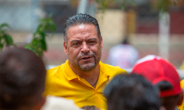 Revilla dice que es posible una candidatura, pero decidirá en los siguientes días