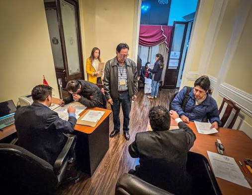 Se cierra la recepción de postulaciones para vocales del TSE con más de 300 inscritos 