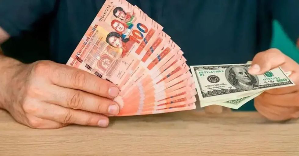 Dólar paralelo baja levemente y cierra la jornada con nuevas variaciones en Bolivia 