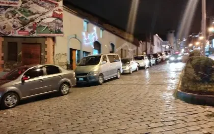 Se registran filas en surtidores del eje troncal tras el anuncio de nuevos precios de la gasolina y el diésel 