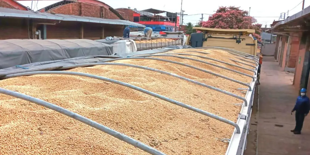 Soyeros dan 48 horas al Gobierno para eliminar el decreto que quita la subvención a los carburantes