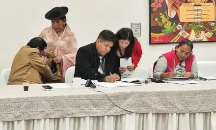 Viceministro Flores responde a Lara: «Estamos concentrados en solucionar los problemas del país»