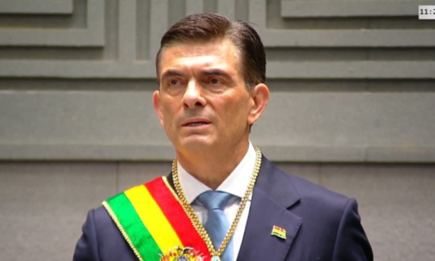 Paz anuncia “arancel cero” para “celulares, computadoras” y tecnología que no se produce en Bolivia