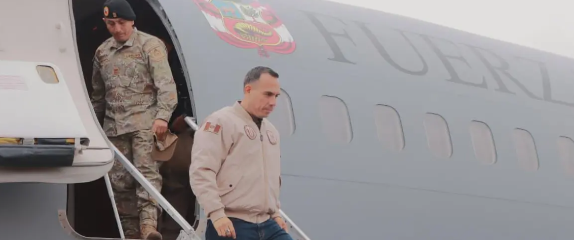 En medio de tensión en frontera con Chile, el presidente de Perú afirma que ninguna persona sin documentos es bienvenida