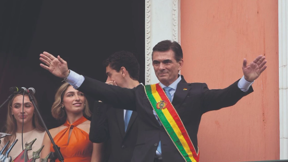 Un mes de poder: luces, sombras y giros del gobierno de Rodrigo Paz