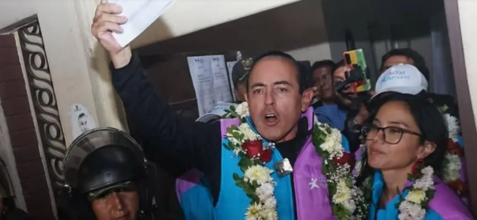 César Dockweiler logra inscribir la alianza Innovación Humana para buscar la Alcaldía de La Paz