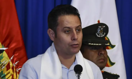 Lara rechaza las nuevas disposiciones económicas de Paz: «No era el momento»