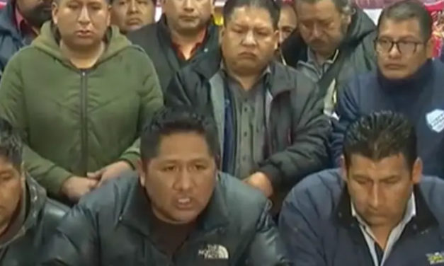 Tras la eliminación de la subvención, choferes del Transporte Libre de La Paz suben el pasaje de Bs 2,40 a Bs 5