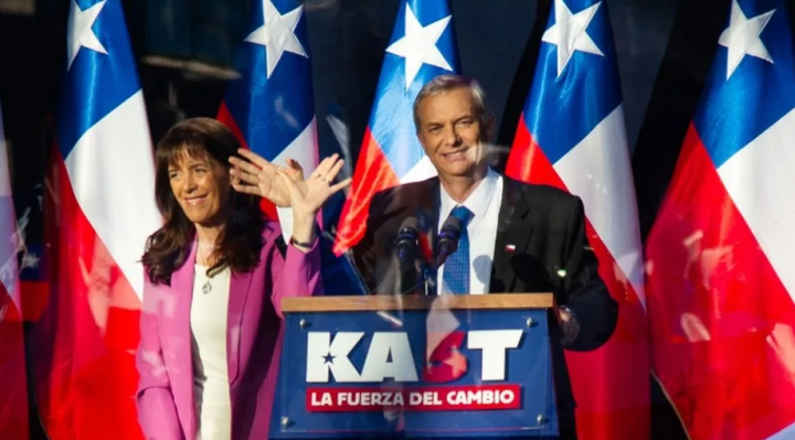 Amplia victoria de Kast marca el retorno de la derecha en Chile