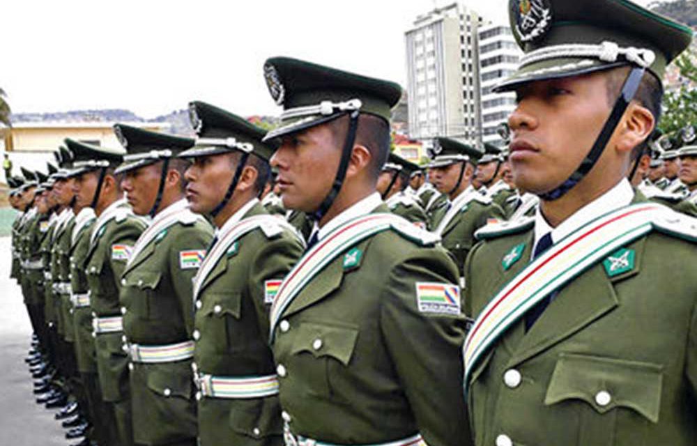 Paz plantea seis ejes para transformar la Policía Boliviana
