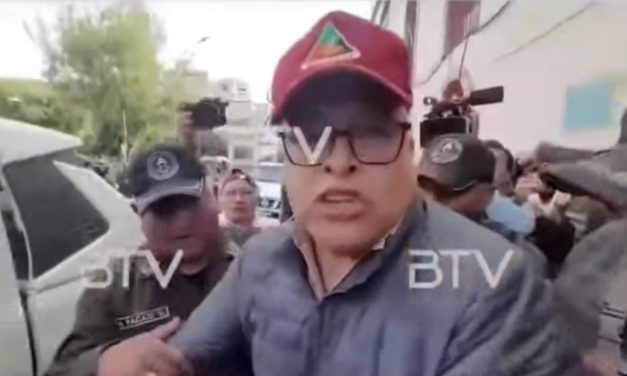 Excomandante Zúñiga fue trasladado a La Paz para declarar ante la Felcc