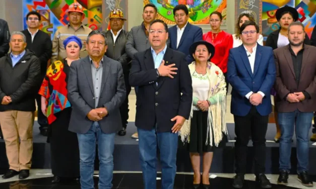 Senado aprobó resolución que exige que se cumpla ley que ordena permanencia en Bolivia de exautoridades