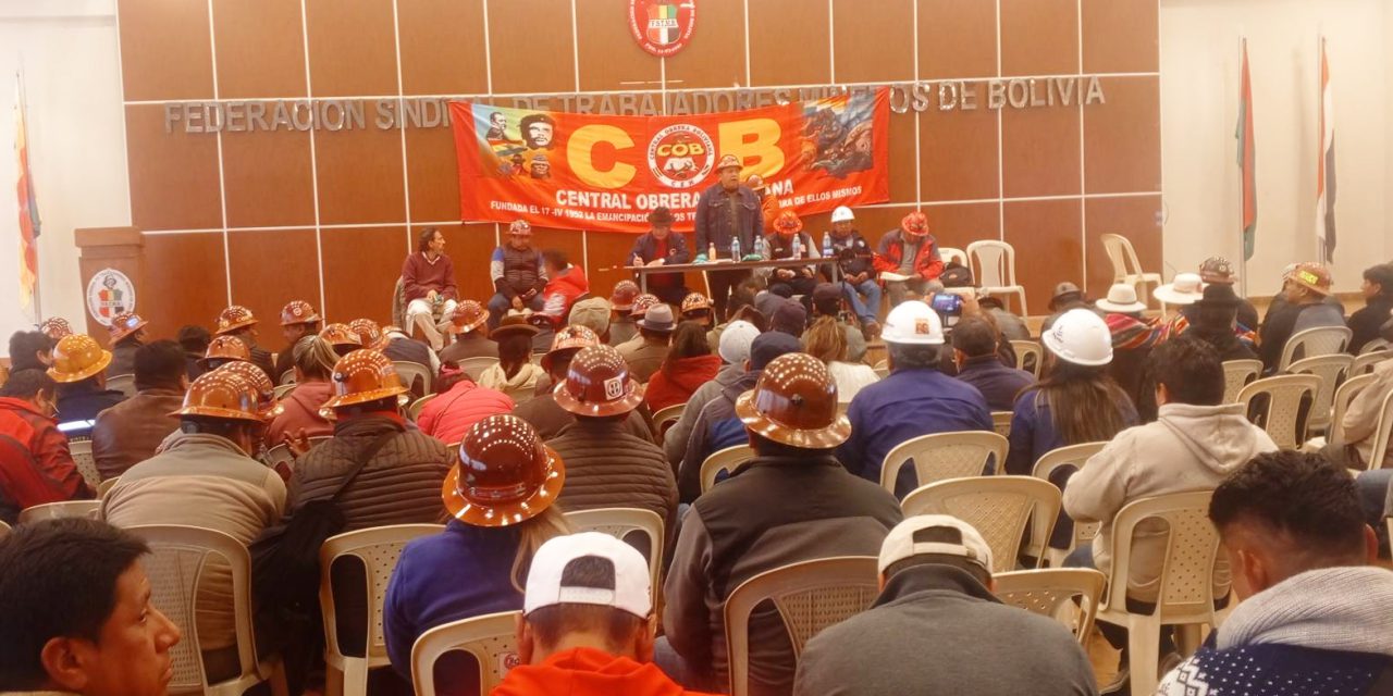 COB sella pacto de unidad sindical y alista medidas más radicales desde enero; exige abrogación del DS 5503