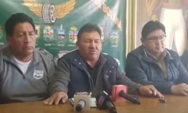 La Confederación de Choferes anuncia paro indefinido y bloqueos desde este lunes