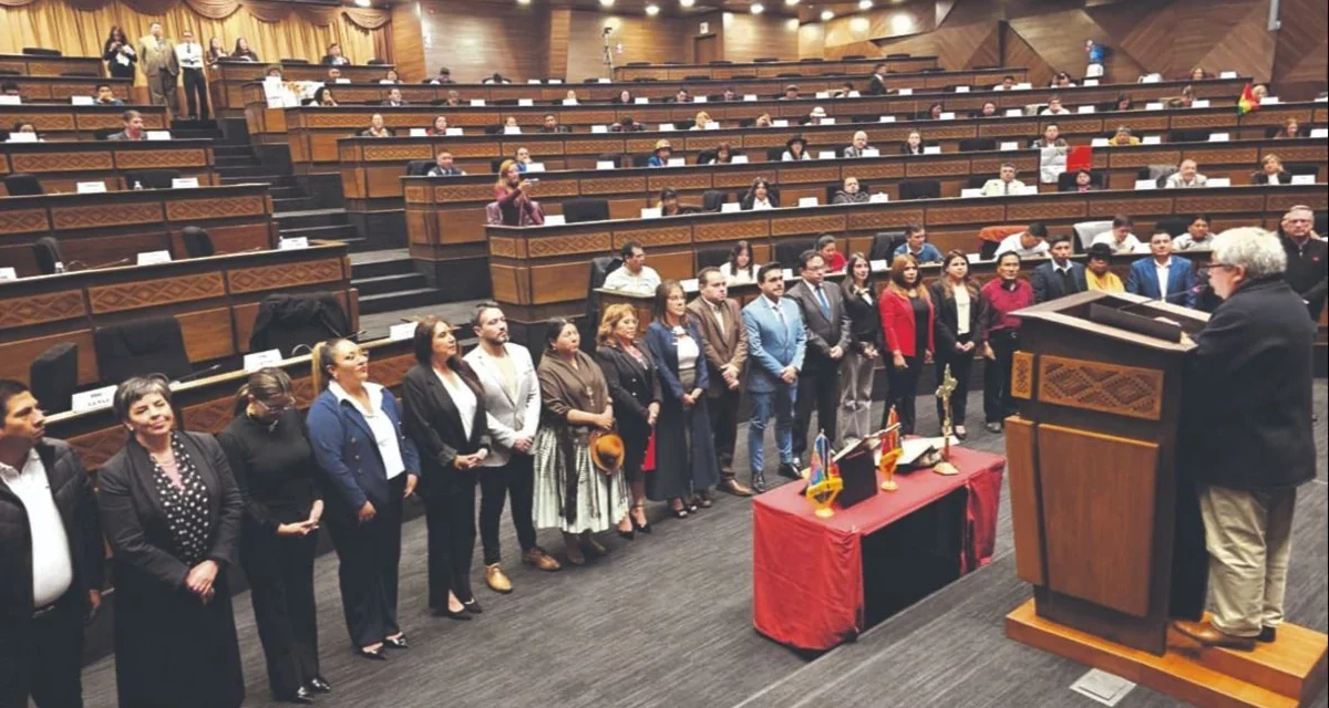 La Asamblea reabre debates con un PDC fragmentado y Libre como líder opositor