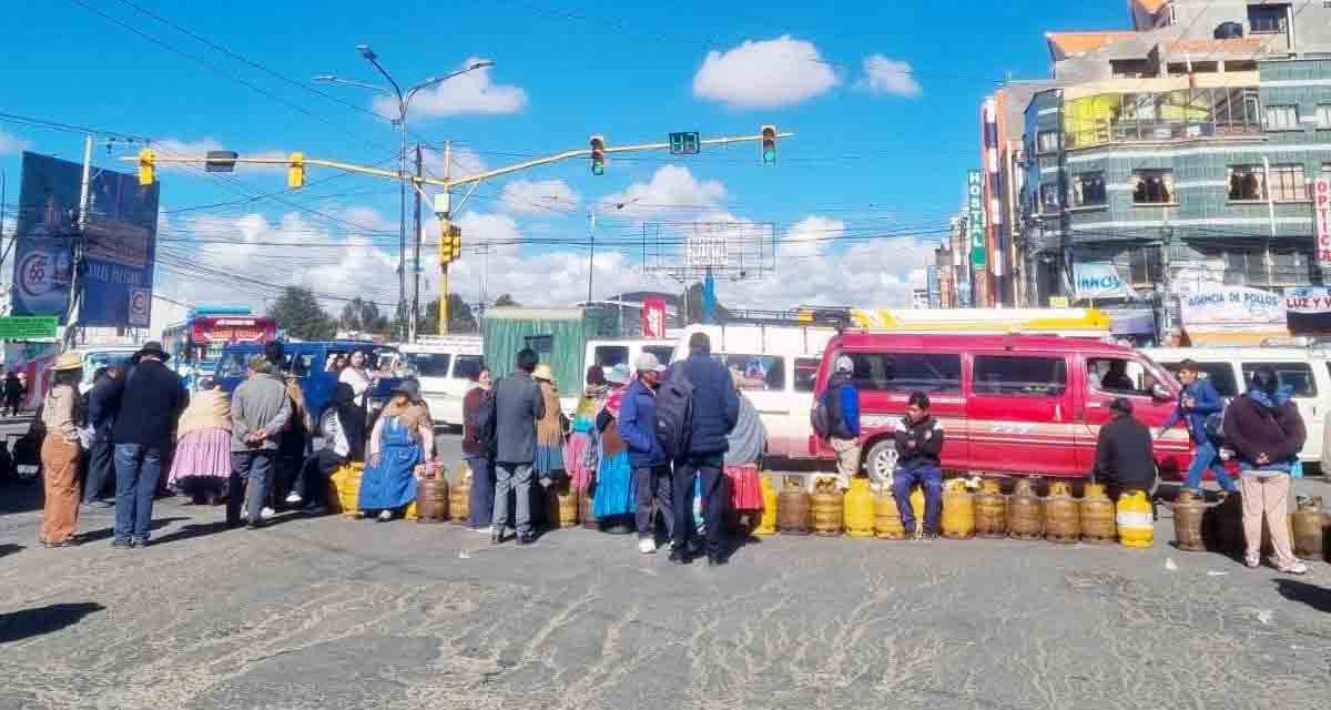 Ministro afirma que 300 de 1.400 toneladas diarias de GLP son contrabandeadas