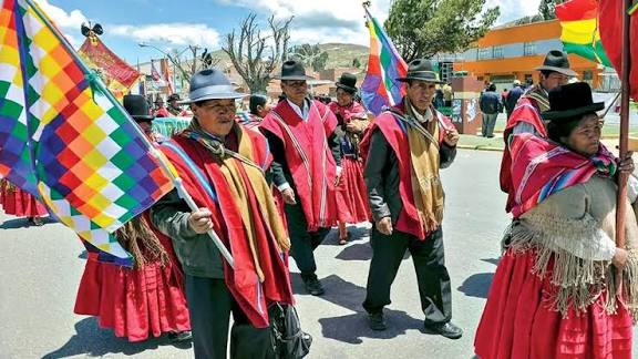 Ponchos Rojos advierten que cercarán la ciudad de La Paz exigiendo la abrogación del Decreto Supremo 5503 