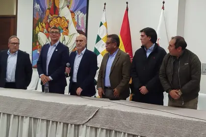 Gobierno dice que hay un “ambiente de preacuerdo” con la COB y diálogo se retomará este jueves 