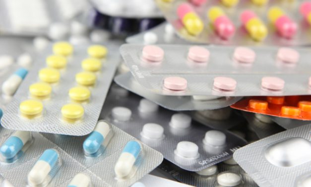 Farmacéuticos advierten que arancel cero a medicinas puede hundir la industria nacional