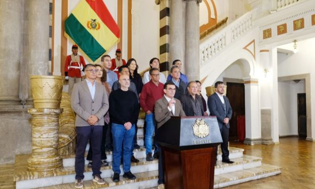 Gobierno publica el Decreto Supremo 5516 que mantiene la eliminación del subsidio a los combustibles 