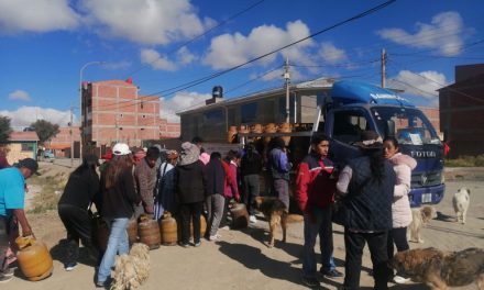 Persisten las filas por garrafas de gas; el Gobierno dice que los contrabandista de diésel “ahora voltean su mirada al GLP” 