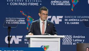 Paz firmará un decreto desde Panamá por medios digitales, asegura ministro Lupo