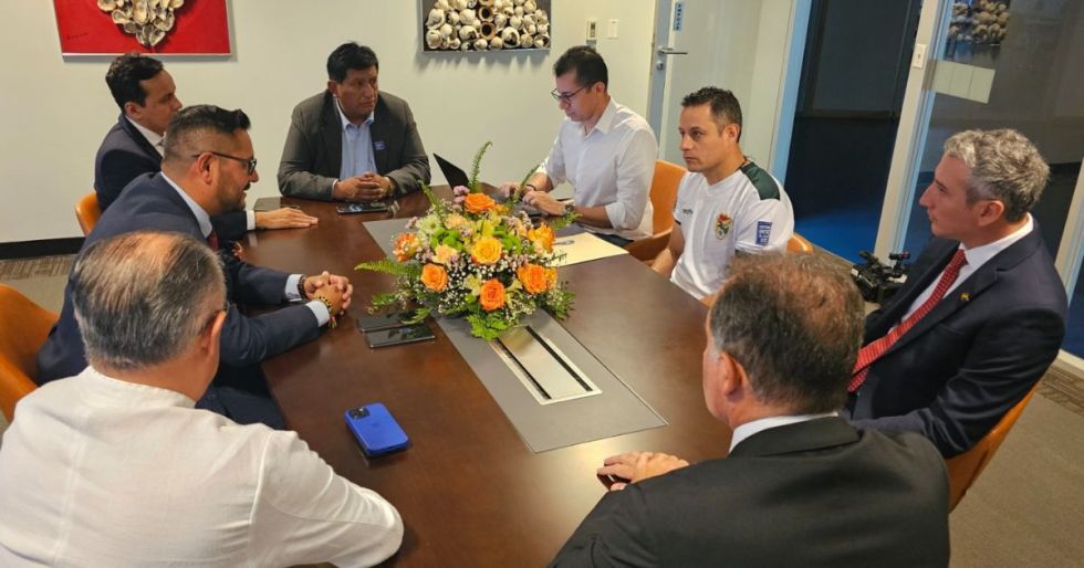 Lara se reúne en Panamá con representantes supraestatales en el marco del Parlamento Andino