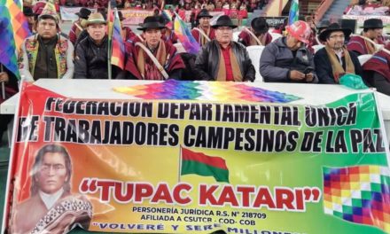 Federación Túpac Katari prohíbe a candidatos usar el poncho y el chicote para sus campañas