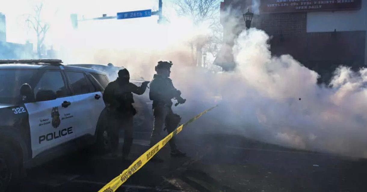 Agentes federales matan a un enfermero en EEUU y ya es la segunda víctima en redadas migratorias