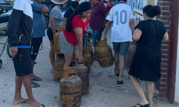 Agencias de distribución de GLP: No hay restricción para la venta de garrafas y las filas son por el feriado largo