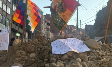 Bloqueos causan pérdidas económicas millonarias y perjuicios para el turismo y el transporte