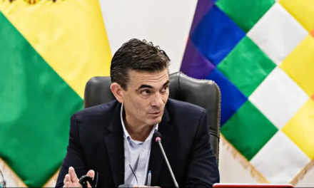 Por decreto, Paz dispone que la AGETIC cree el “Despacho Virtual del Presidente” para gobernar a distancia