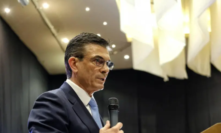 Vocería anuncia que Paz llega a Santa Cruz para participar en el encuentro contra los avasallamientos