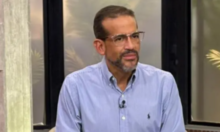 “No me dejaron terminar la gestión”, dice Camacho, que busca la reelección en la Gobernación cruceña