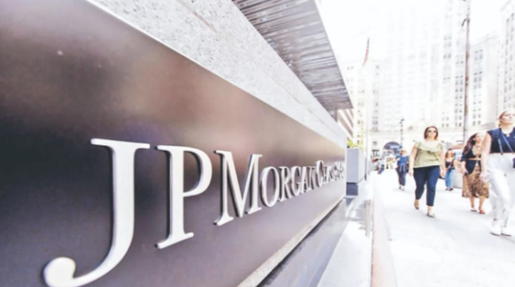 Mejora el riesgo país y el dólar paralelo se ubica por debajo del referencial