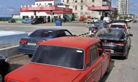 Cuba tacha de «brutal acto de agresión» la medida de EEUU que impone aranceles a quienes vendan petróleo a la isla