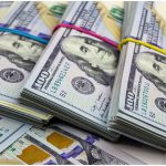 Dólar amanece este sábado con movimientos al alza en el mercado paralelo