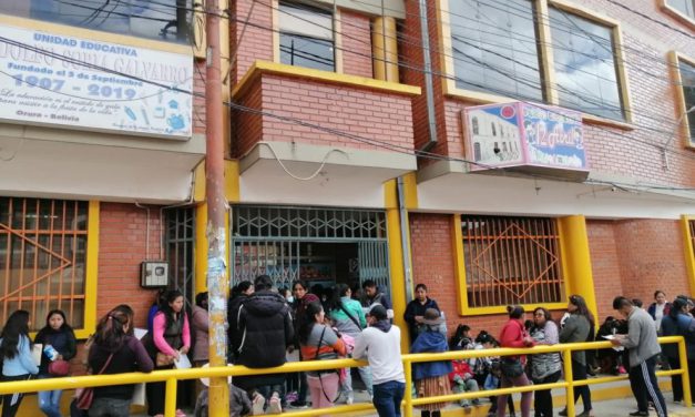 Arrancan las inscripciones escolares en todo el país; los alumnos antiguos tienen registro automático