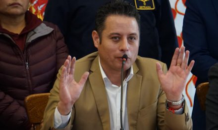 Lara dice que con ley antibloqueos el Gobierno busca perseguir y callar a “todo aquel que piensa diferente”