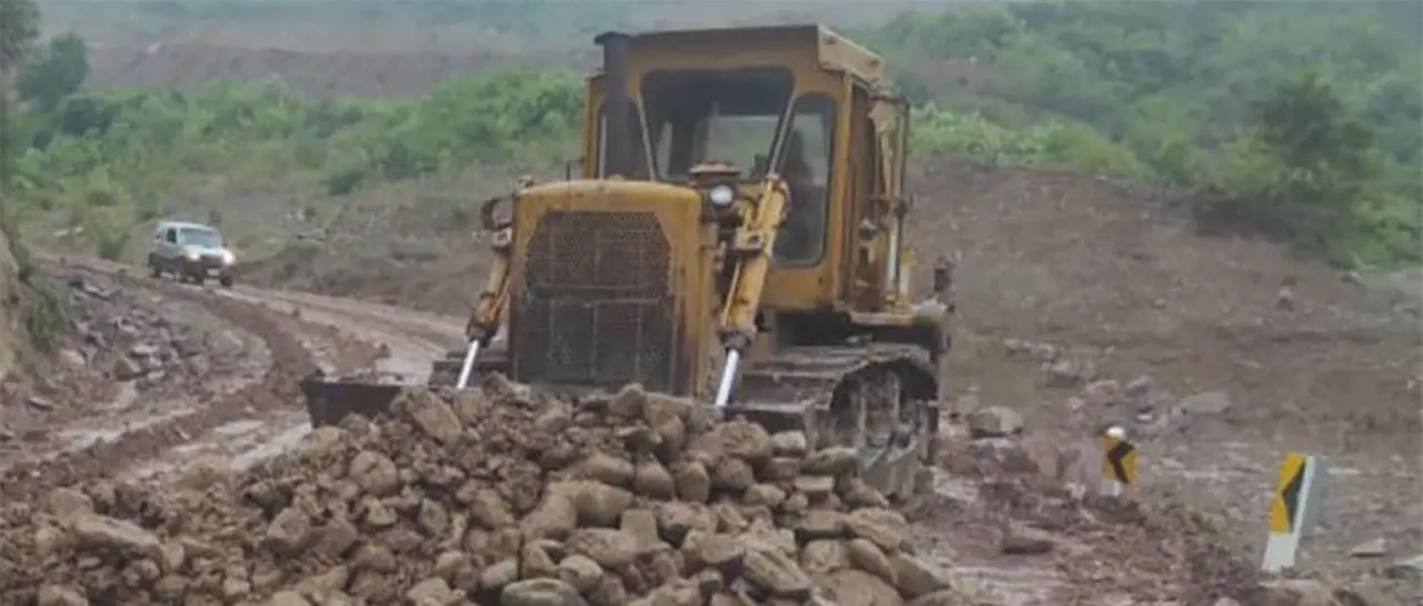 ABC reporta cuatro tramos “no transitables” en carreteras de Bolivia