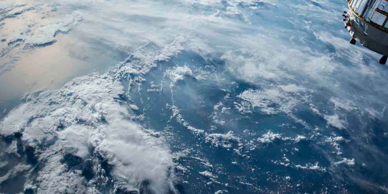 ATT revela que ya ha recibido una solicitud para operar el servicio de internet por satélite