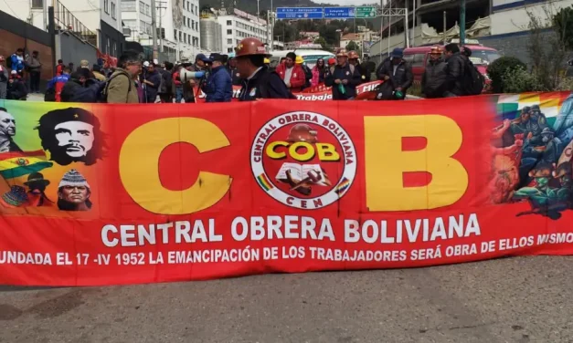 COB marcha en el centro paceño en este inicio del 2026 y cumple 11 días de movilizaciones contra el DS 5503