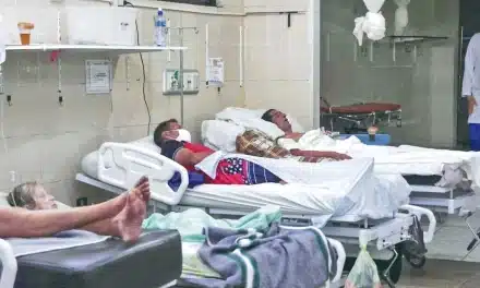 Pacientes peregrinan tres meses por una consulta o cirugía en Bolivia