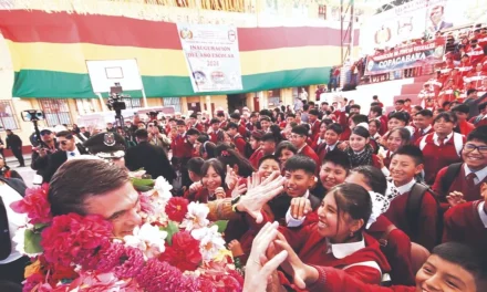 Paz anuncia una reforma educativa con un inédito financimiento de $us 50 MM