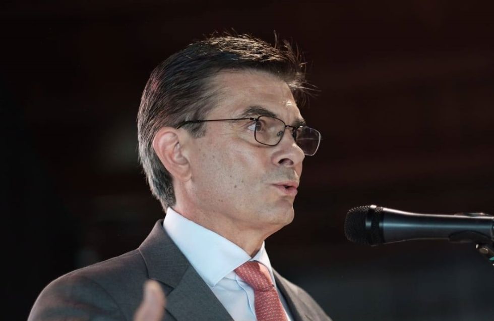 Paz anuncia leyes sobre hidrocarburos, minería, seguridad jurídica e inversión